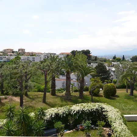 6 Personnes Avec Terrasse Et Piscine Quartier Fabron A Apartment Nice