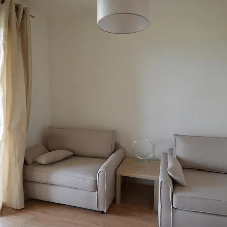 6 Personnes Avec Terrasse Et Piscine Quartier Fabron A Apartment Nice