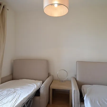 Apartment 6 Personnes Avec Terrasse Et Piscine Quartier Fabron A